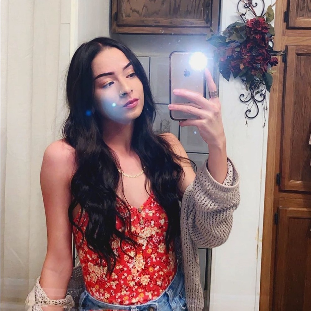 Meet your Posher, Caitleen